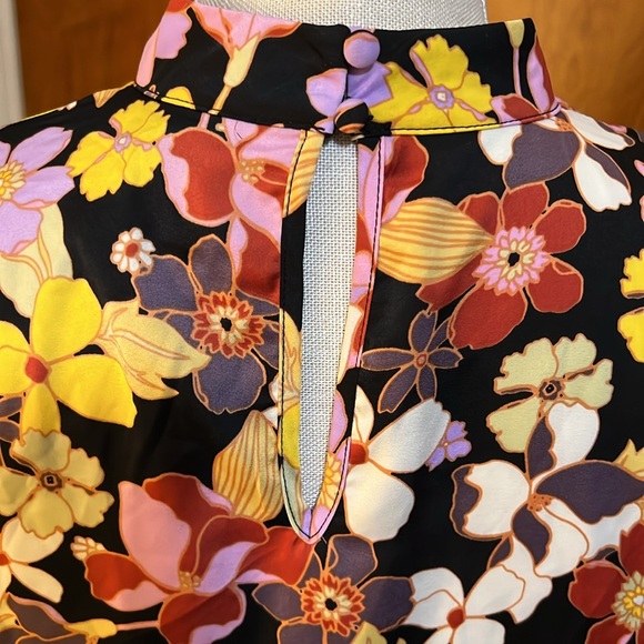 Who What Wear Bright Floral Blouse. - Picture 5 of 12